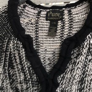 Black and White L/XL Pure Handknit Sweater